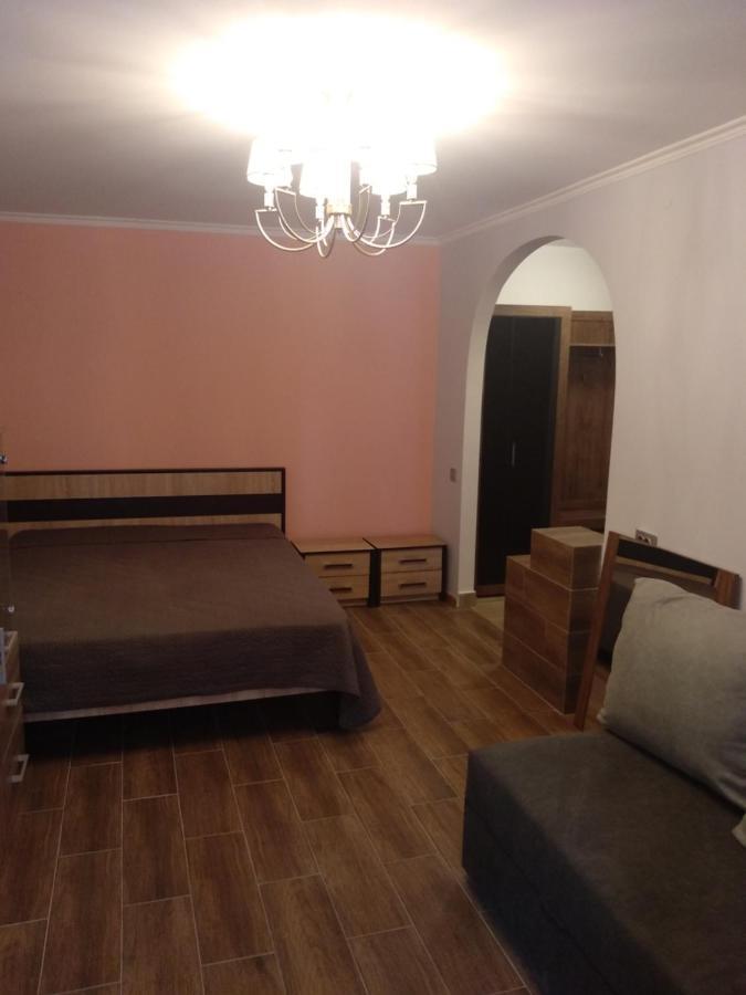 Apartment In The Center Ивано-Франкивск Екстериор снимка